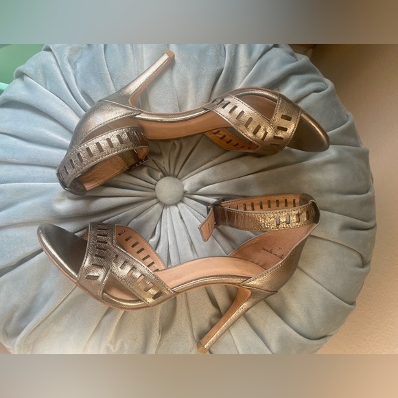 🎀 Joie Metallic Palladium Ankle Strap leather Heels size 47 fits 6.5 & 7 - Picture 4 of 10